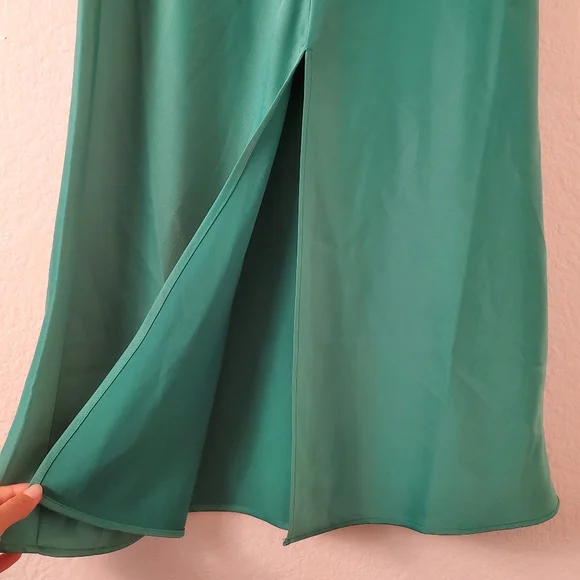 Lulu's Green Midi Skirt - Picture 2 of 4